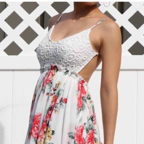 Floral Crochet Lace Open Back Boho Maxi Dress - Picture 5 of 6